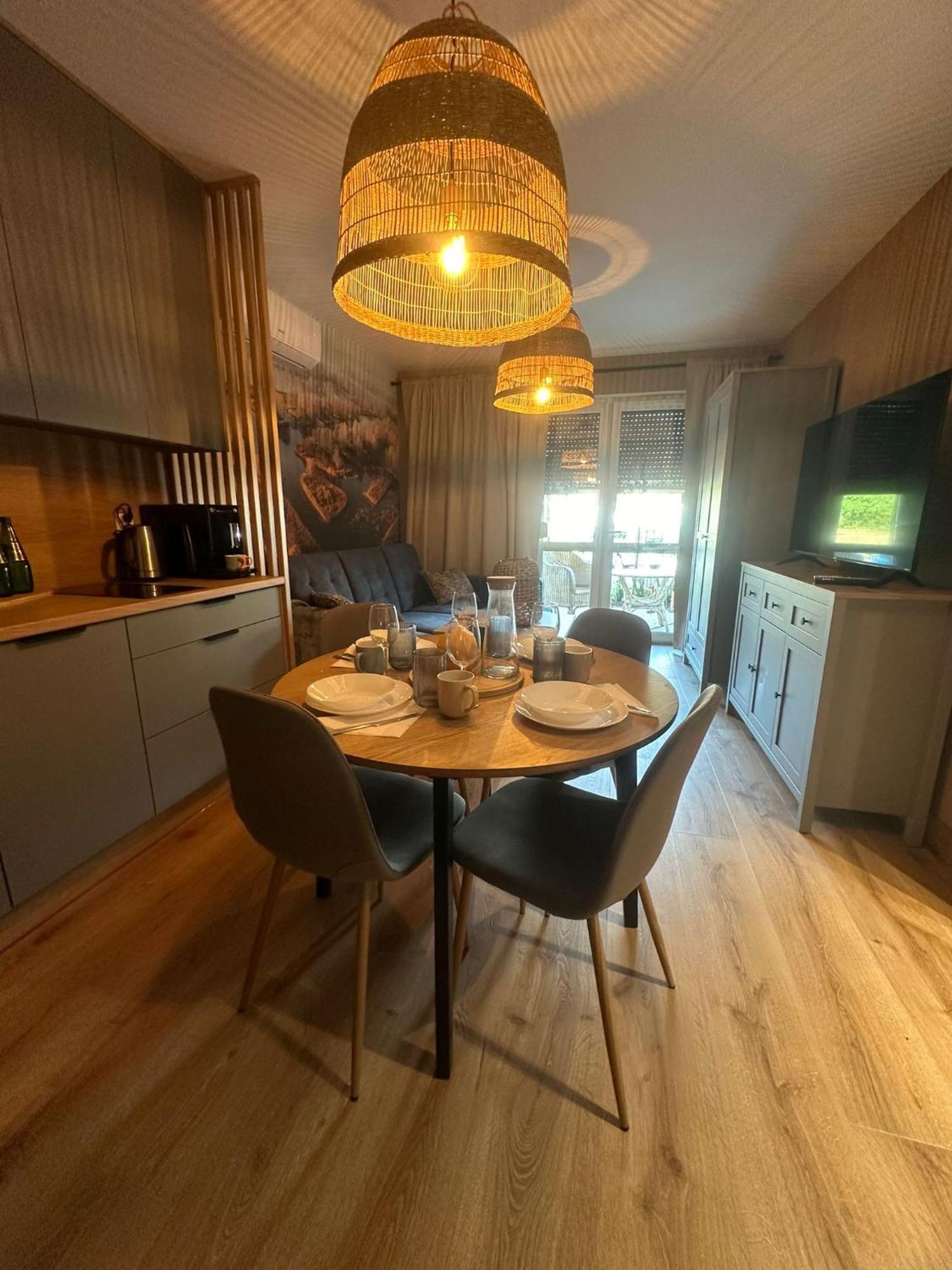 Apartament 8 Z Ogrodkiem I Prywatna Sauna, Rowery, Spacery W Dolinie Baryczy - 5D Apartamenty Milicz Esterno foto